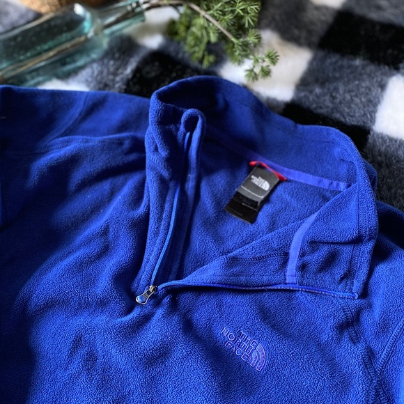 The North Face Sweaters - North Face 💙 Essential Fleece